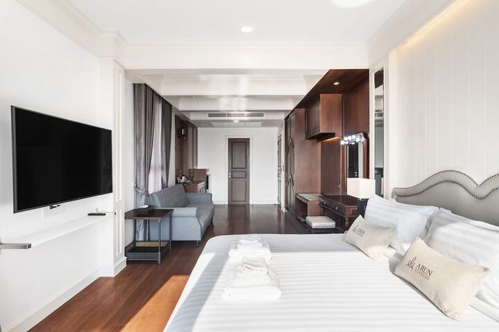 Room 12 of 57