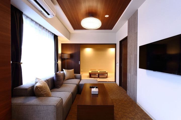 Room 16 of 47