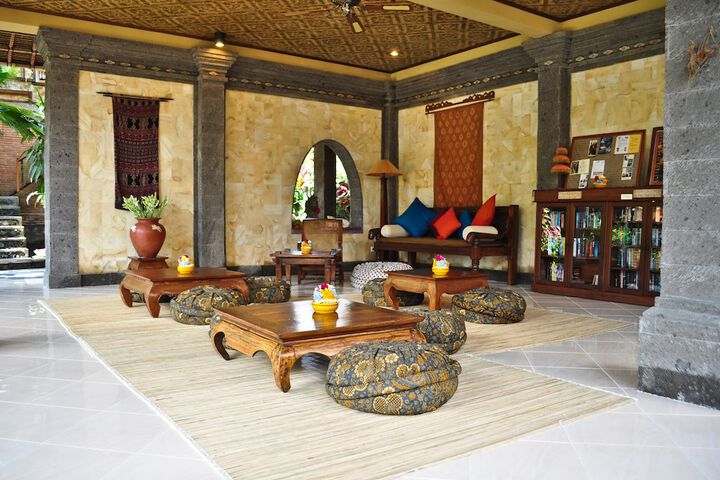 Guest Lobby
