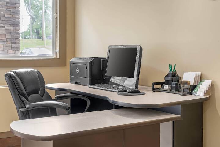 Business Center 50 of 52