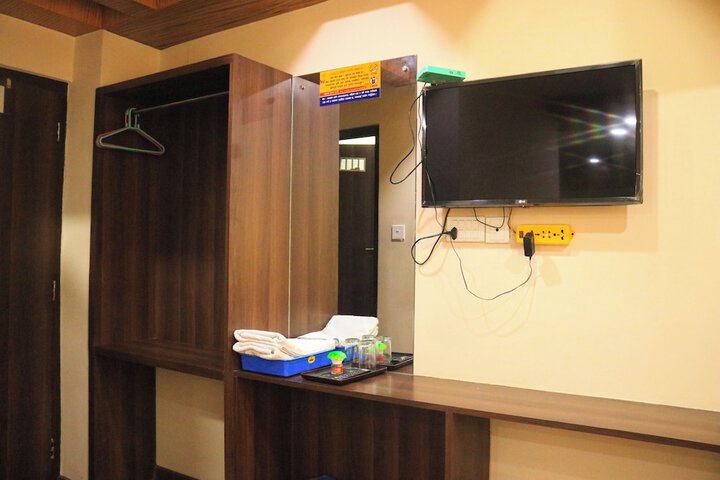Room 15 of 15