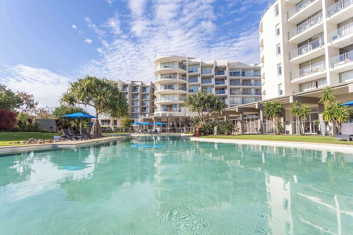 Pool 60 of 97