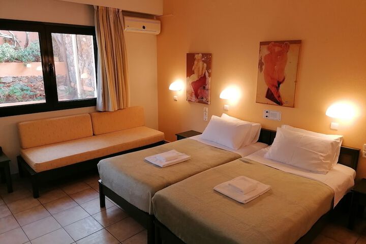 Room 14 of 134
