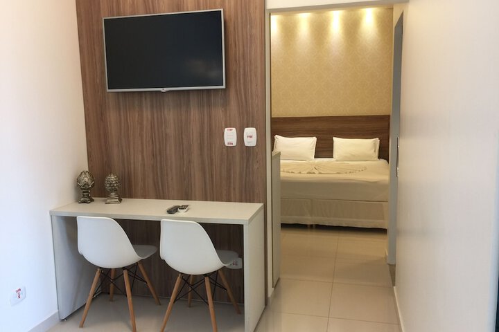 Room 16 of 42