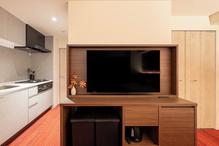 Room 33 of 104