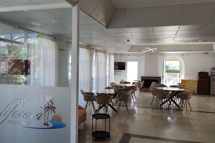 Entrance & Lobby