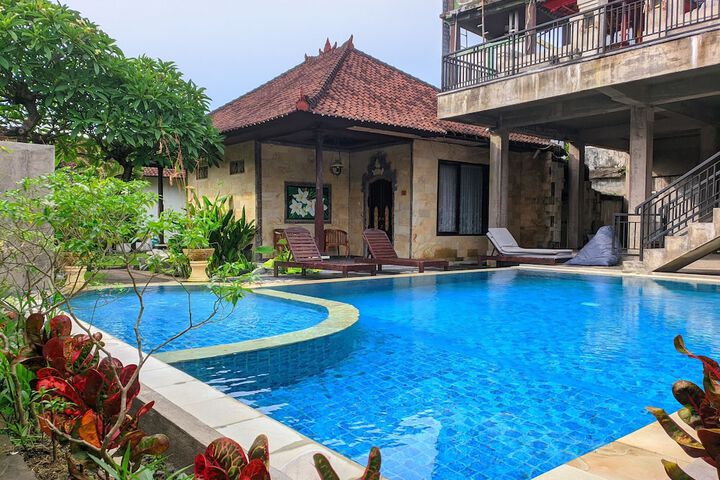 Pool Hotel