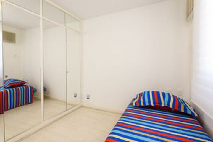 Room 18 of 36
