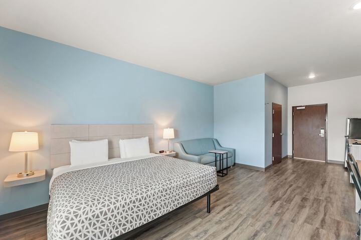 Room 8 of 20