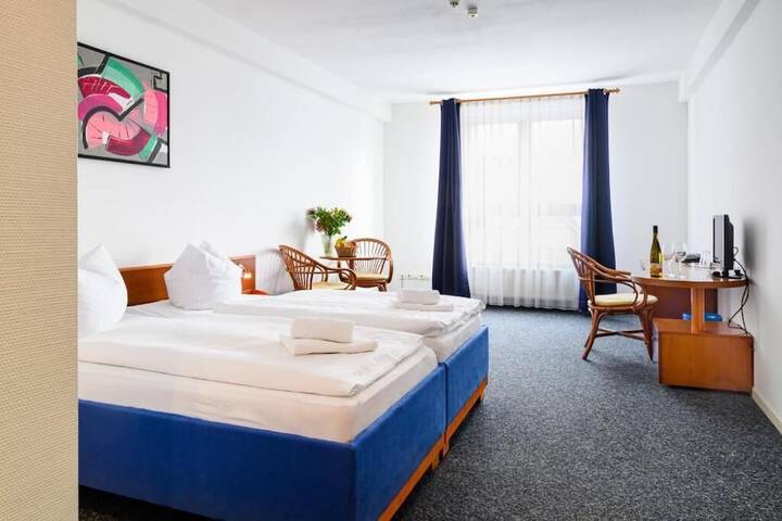 Room 5 of 26