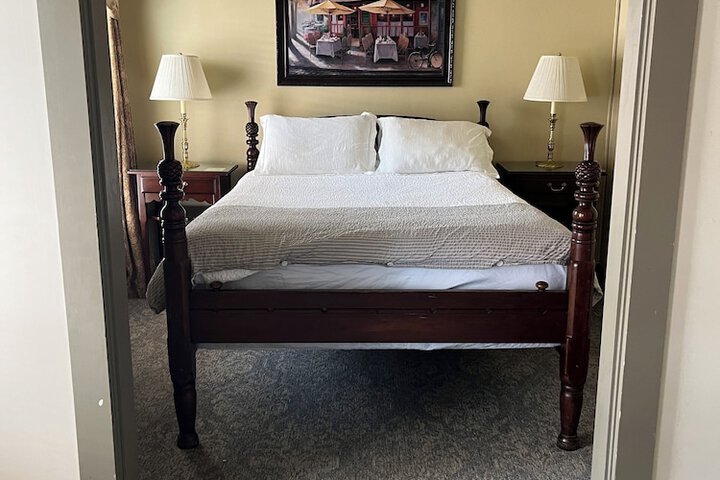 Room 34 of 43