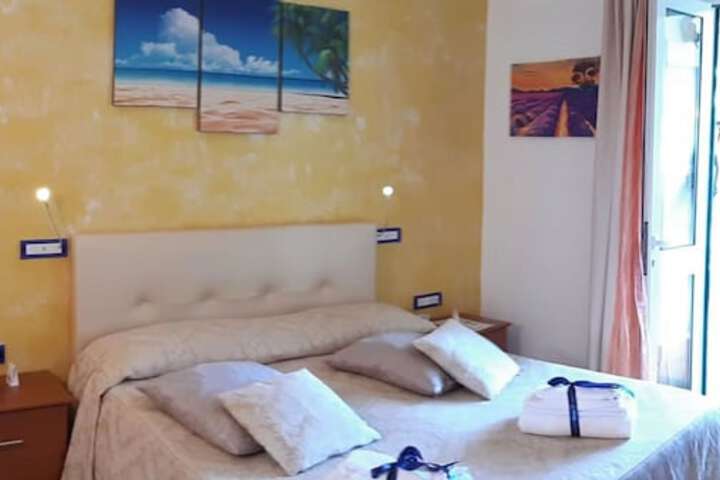 Room 5 of 35
