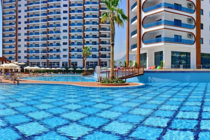Hotel Pool