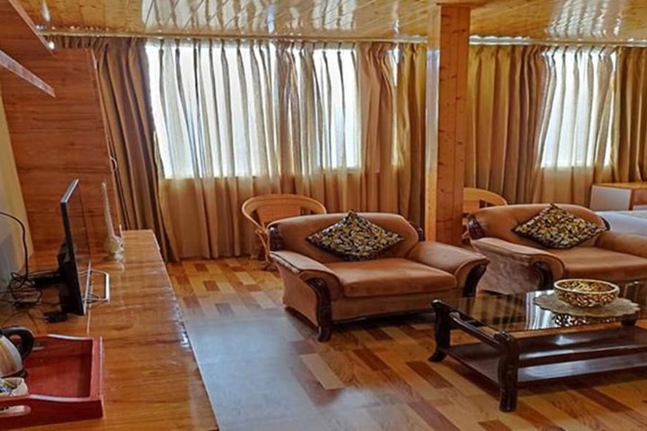 Room 15 of 25