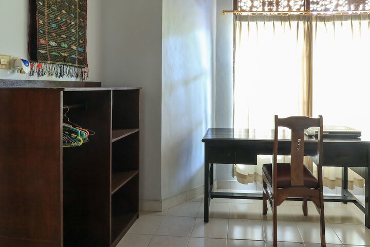 Room 8 of 30