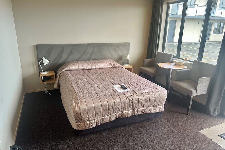 Room 6 of 20