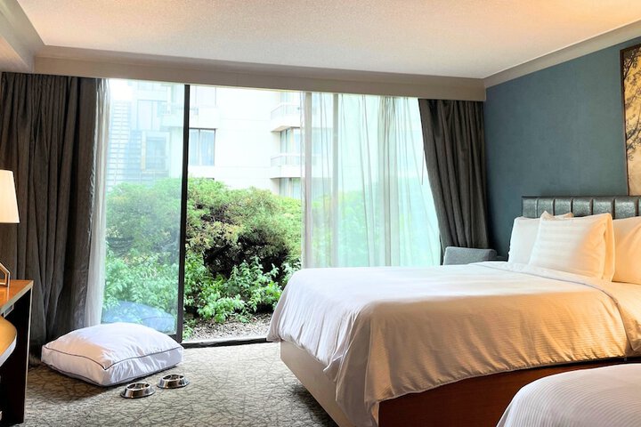 Room 55 of 122