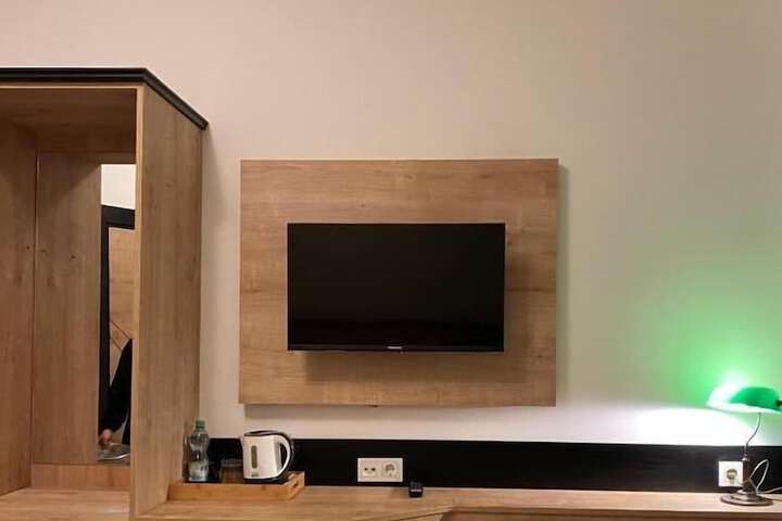 Room 2 of 12