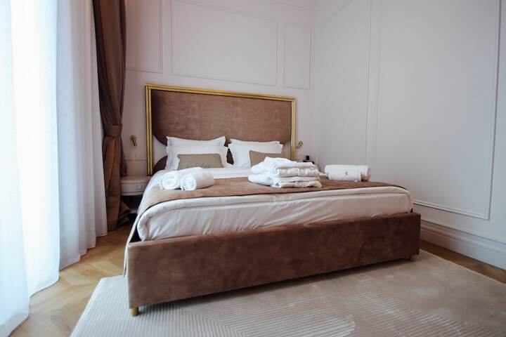 Room 19 of 49