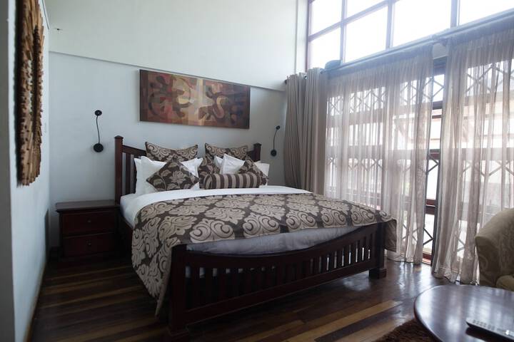 Room 5 of 25