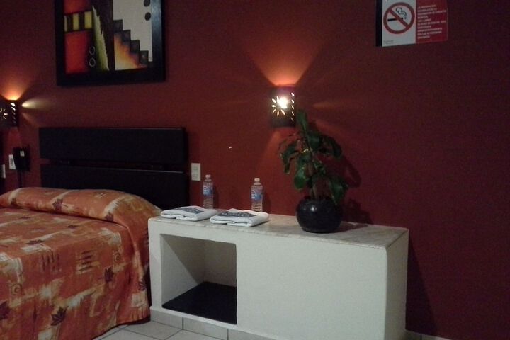 Room 11 of 24