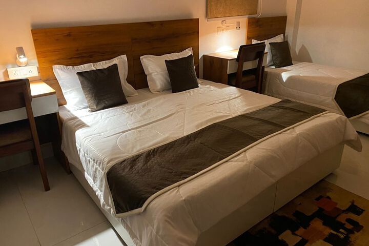 Room 8 of 75