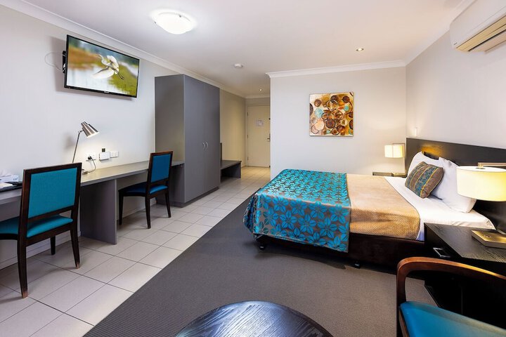 Room 6 of 40