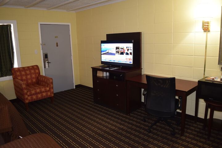 1 Queen Bed (23 of 55)