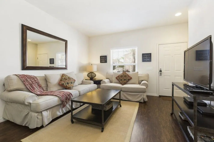 Room 2 of 16