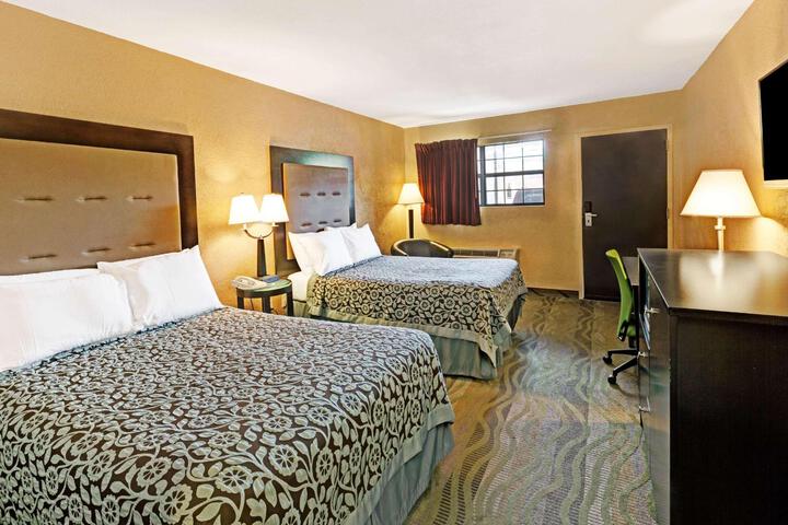 Double Accessible King Size Bed (4 of 4)