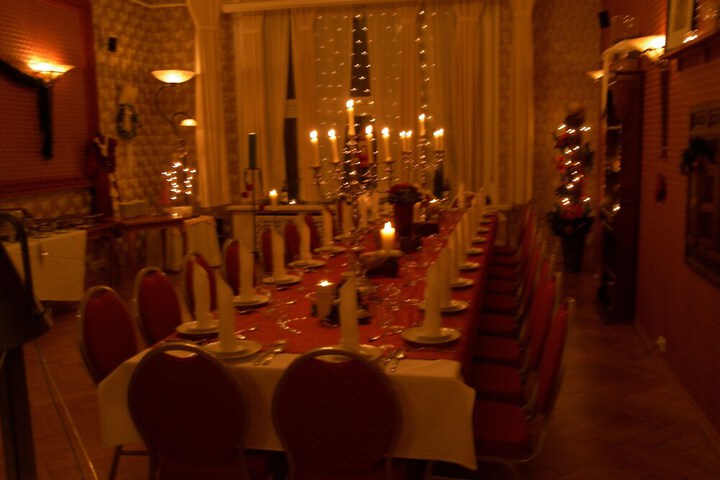 Ballroom/Hall 19 of 22