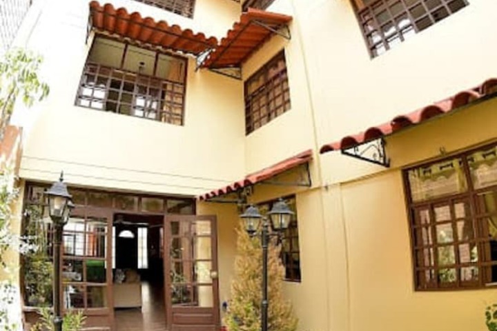 Hotel Exterior 70 of 72