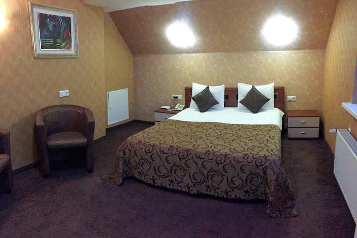 Room 28 of 81