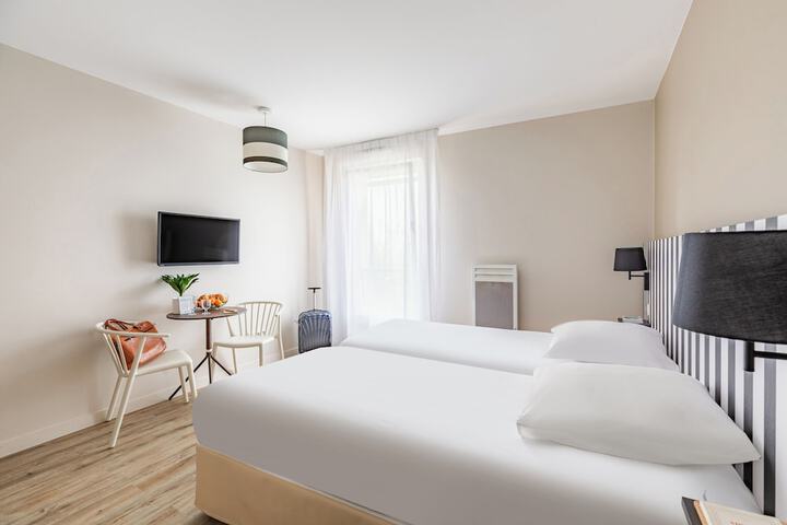 Room 9 of 21