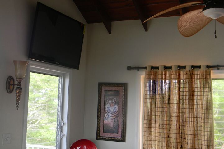 Room 6 of 84