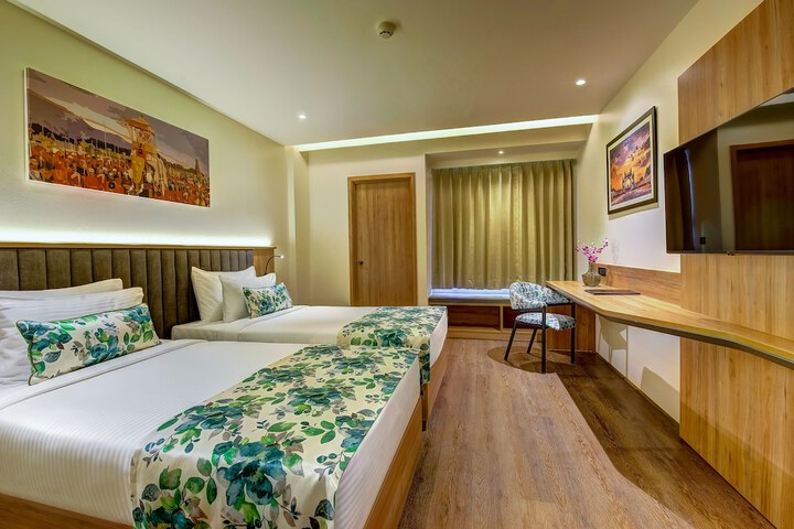 Room 32 of 58