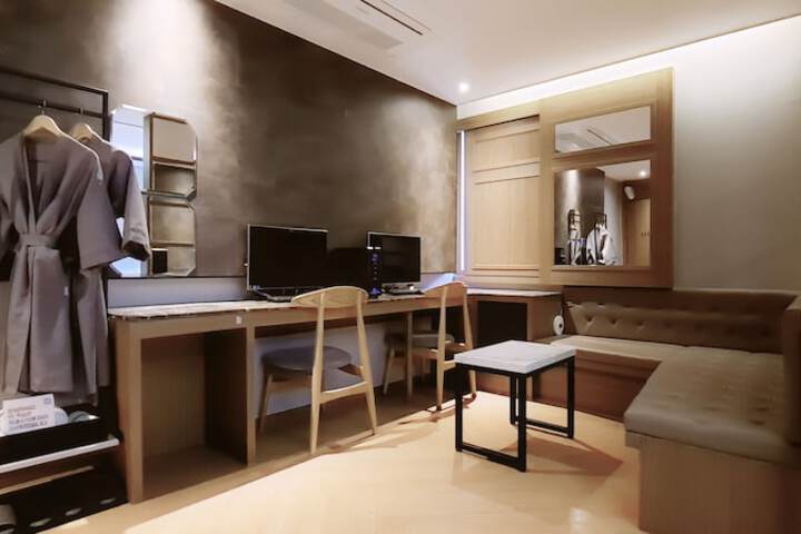 Room 29 of 89