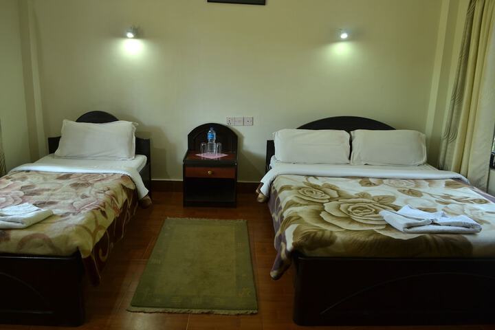 Room 6 of 34