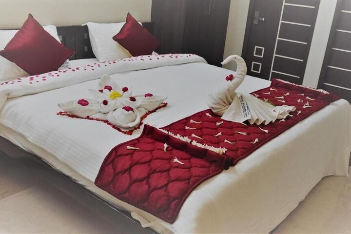Room 3 of 33