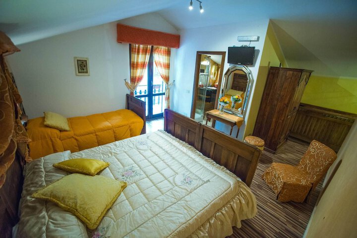 Room 12 of 41