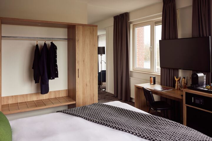 Room 8 of 54