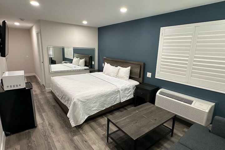 Signature Studio Suite (2 of 5)