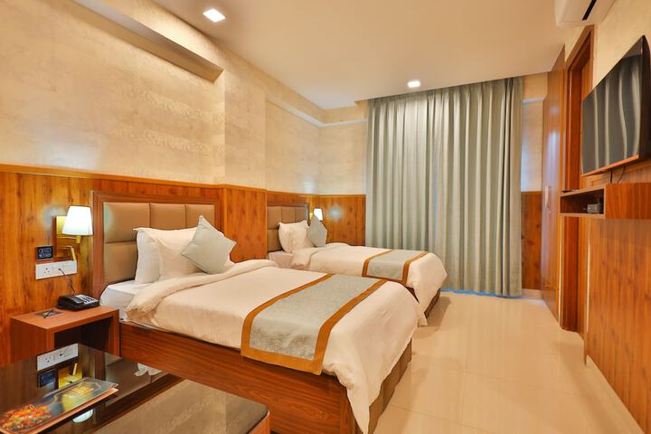 Room 11 of 21