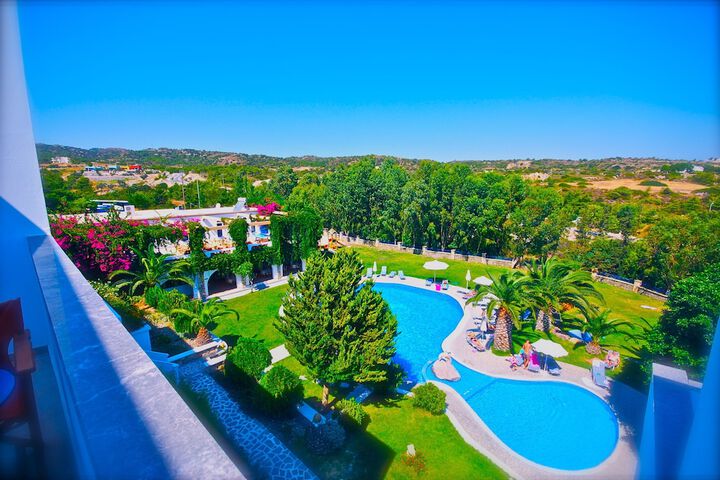 Pools & Facilities