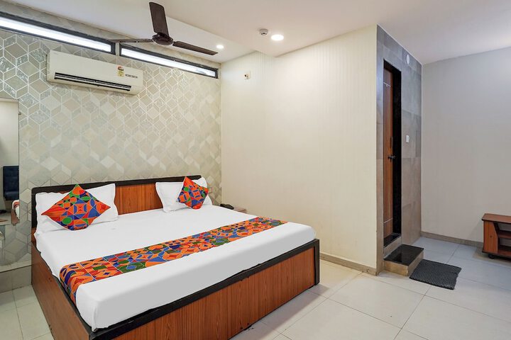 Room 21 of 32