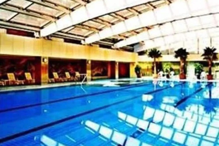 Hotel with Pool