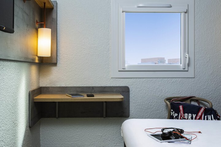 Room 13 of 41