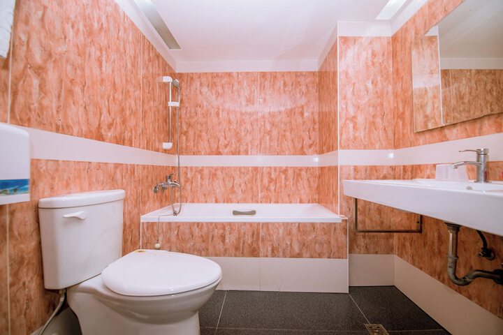 Room 17 of 53
