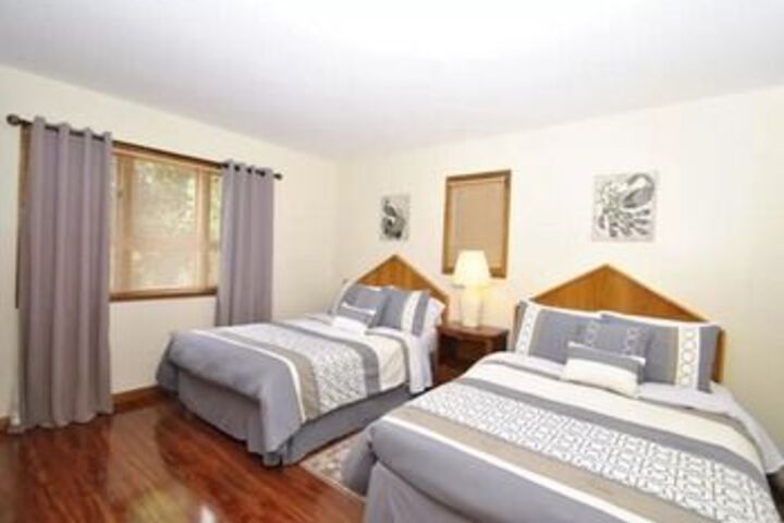 Room 11 of 25
