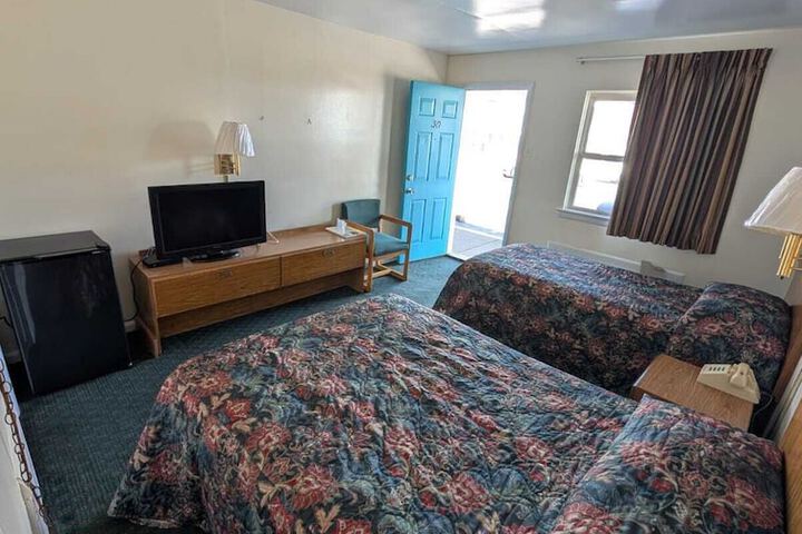 Room 10 of 20
